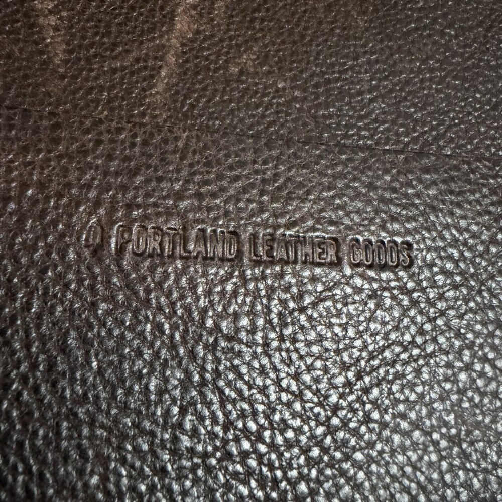 Portland Leather Goods 'Almost Perfect' leather zipper tote bag - Picture 2 of 6